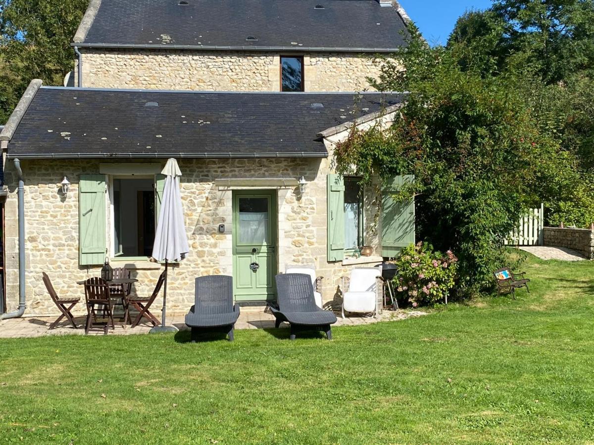 Les 2 Gites Des Chambres De Capucine Carcagny Exteriér fotografie